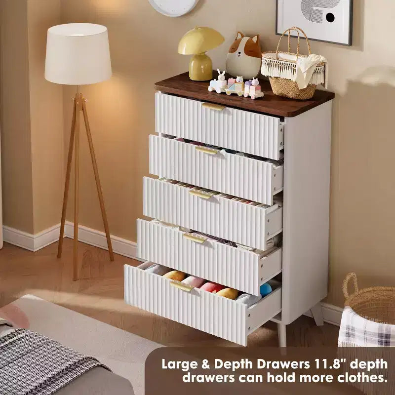 Fluted Dresser for Bedroom with 5 Deep Drawers, 47.2 in Tall Chest of Drawers, Curved Profile Design, Modern Wooden Dresser