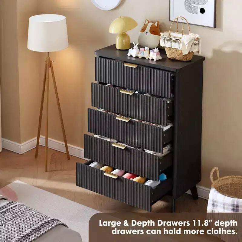 Fluted Dresser for Bedroom with 5 Deep Drawers, 47.2 in Tall Chest of Drawers, Curved Profile Design, Modern Wooden Dresser